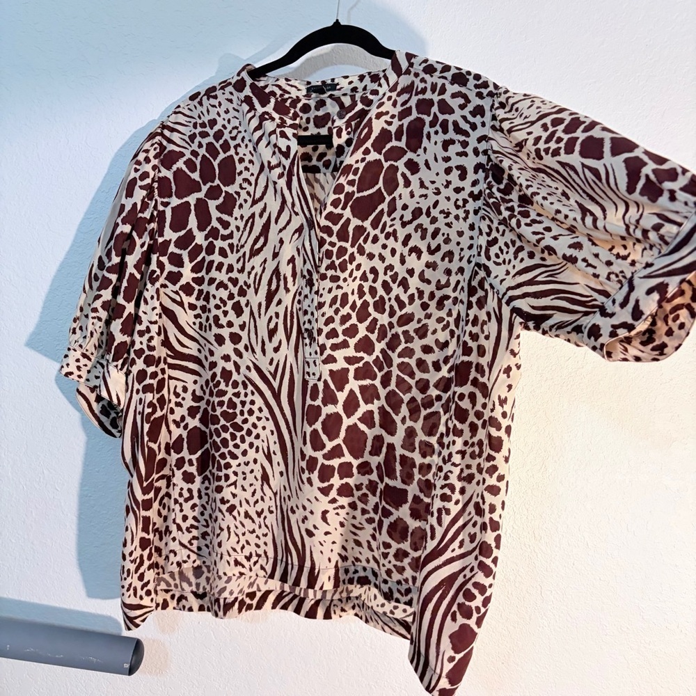 Ann Taylor woman’s Animal Print Blouse size XXL puff sleeve sophisticated career - Picture 2 of 8